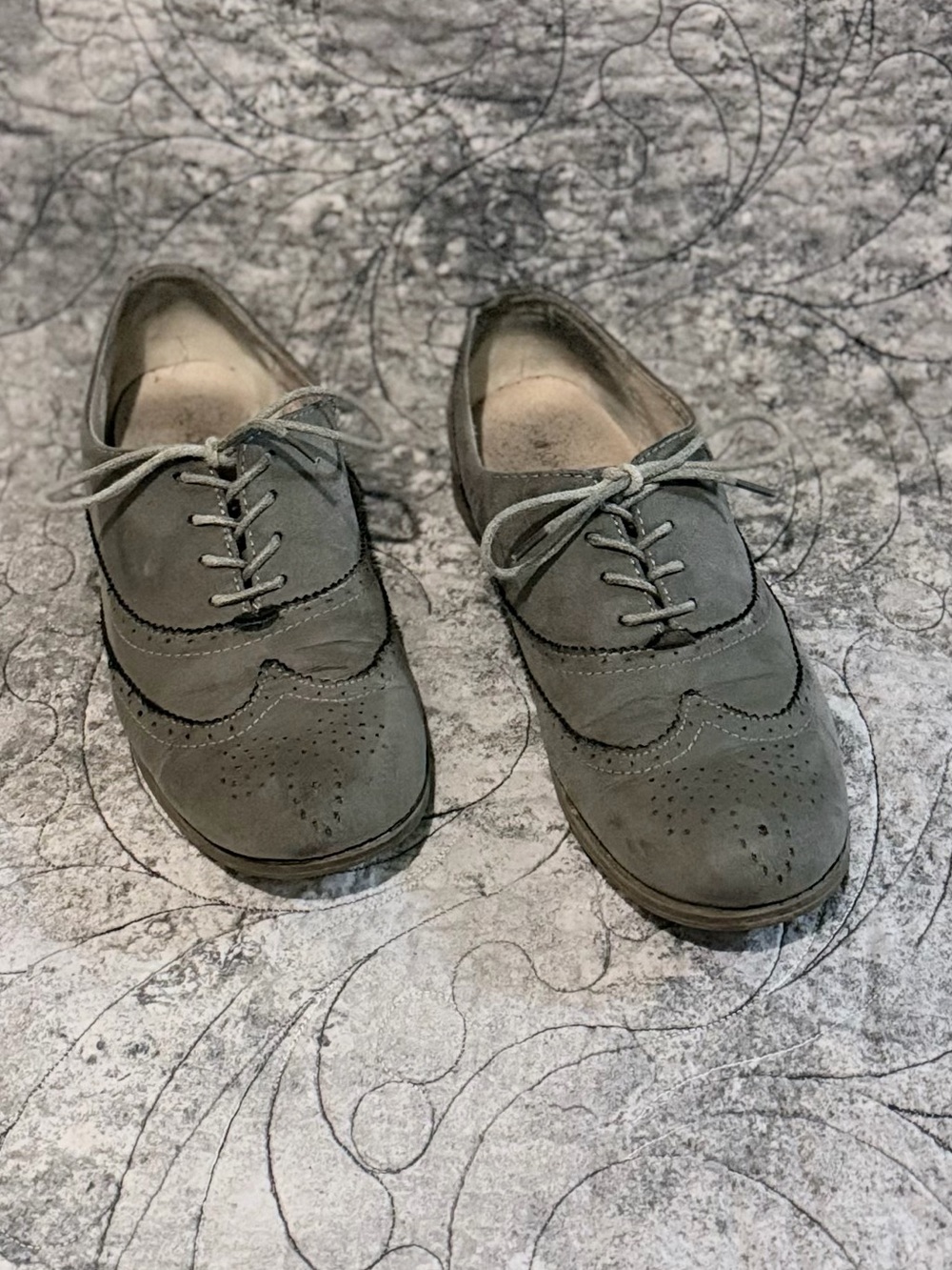 Merona Gray Suede Wingtip